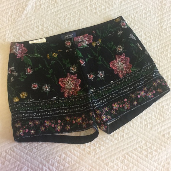 New old navy shorts! - Picture 1 of 3